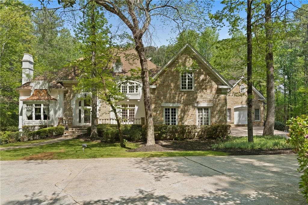 6 bedroom, 8 bathroom, 8,948 sq ft single family residence sold at 4340 Candacraig, Johns Creek, GA 30022