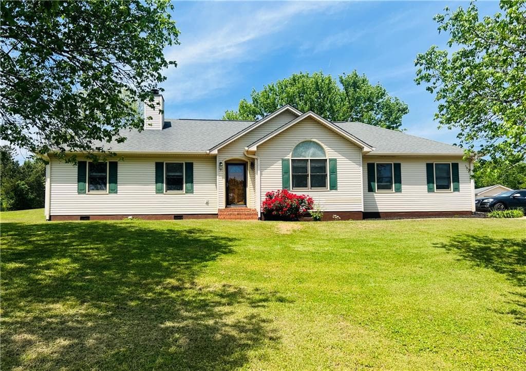 3 bedroom, 2 bathroom single family residence sold at 4207 Melinda Lane, Gainesville, GA 30507
