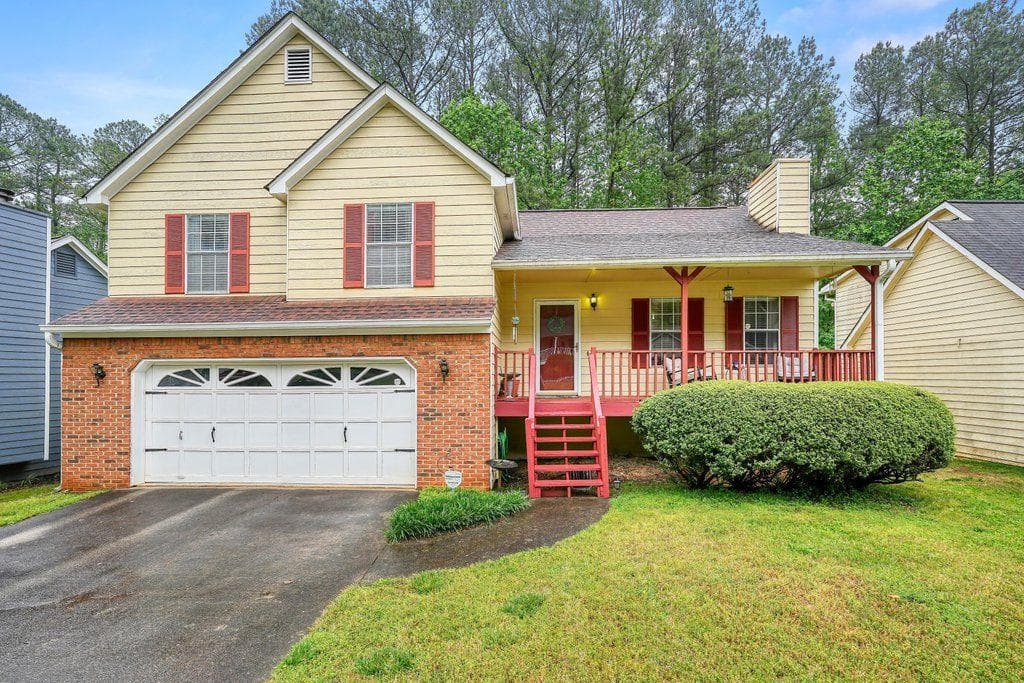 3 bedroom, 2 bathroom single family residence sold at 2179 Sandell Trail, Marietta, GA 30008