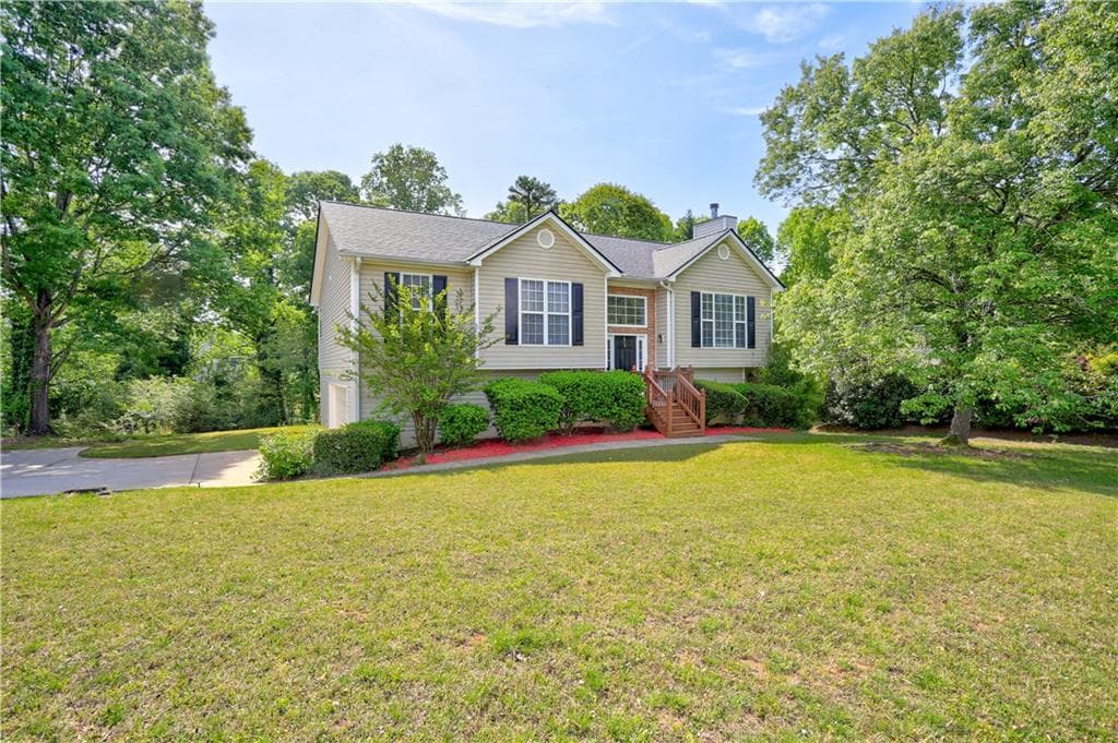 5 bedroom, 3 bathroom single family residence sold at 4199 Wyndham Park Way, Buford, GA 30519