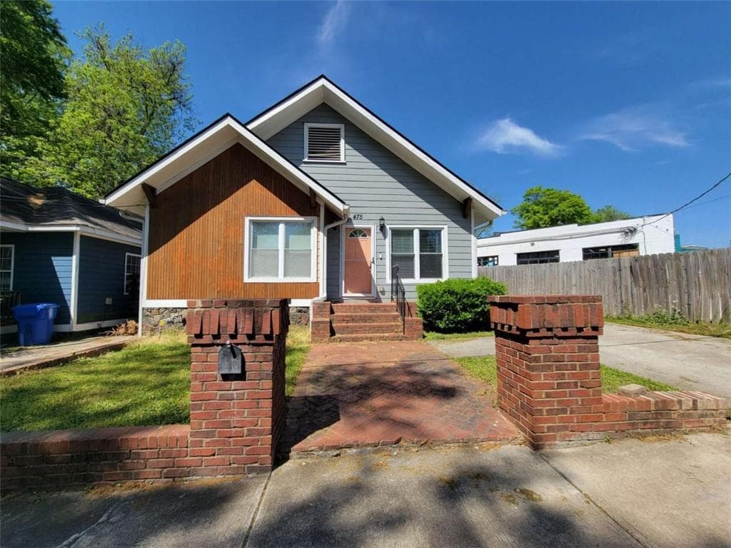 3 bedroom, 3 bathroom, 1,334 sq ft single family residence sold at 475 SW Willard Avenue, Atlanta, GA 30310