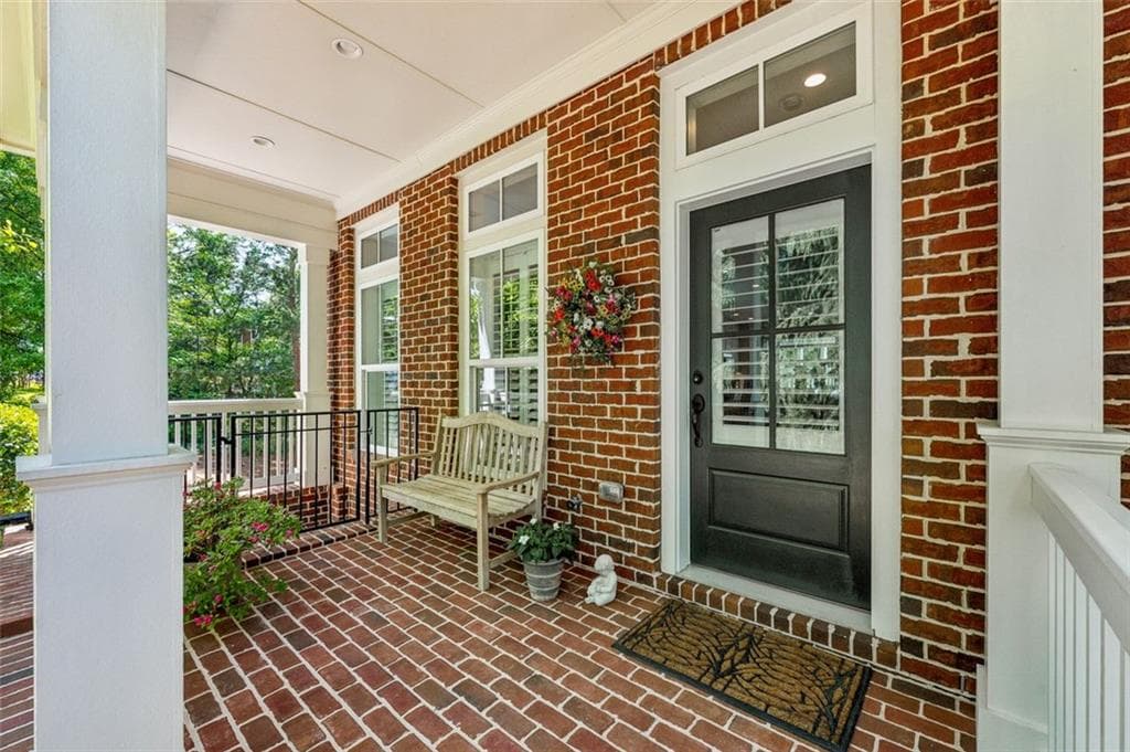 4 bedroom, 4 bathroom townhouse sold at 613 BRENNAN Drive, Decatur, GA 30033