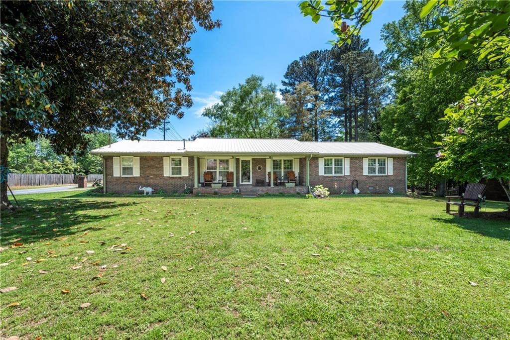 3 bedroom, 2 bathroom single family residence sold at 2347 Morgan Road, Canton, GA 30115