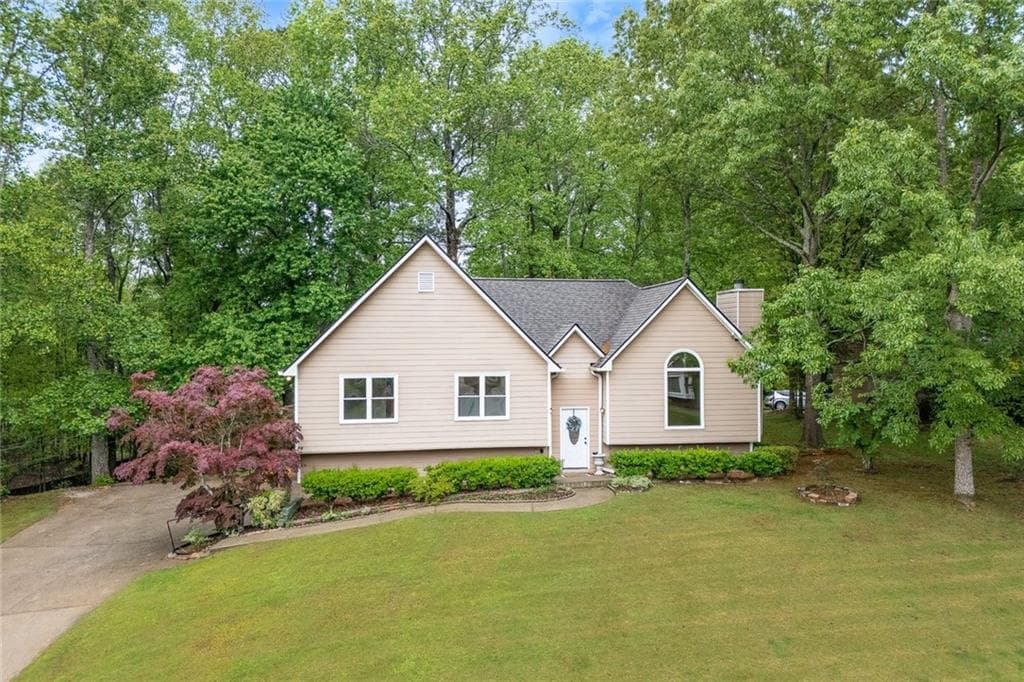 4 bedroom, 3 bathroom single family residence sold at 4618 Barkley Drive, Acworth, GA 30101