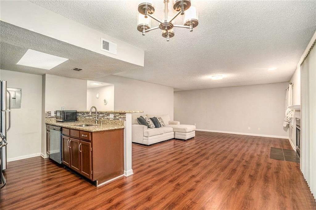 2 bedroom, 2 bathroom condominium sold at 3053 Westwood Way 7, Alpharetta, GA 30004