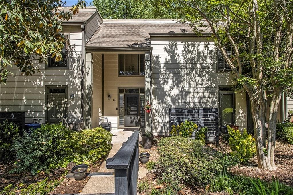 3 bedroom, 4 bathroom, 1,785 sq ft townhouse sold at 11 Forrest Place, Atlanta, GA 30328