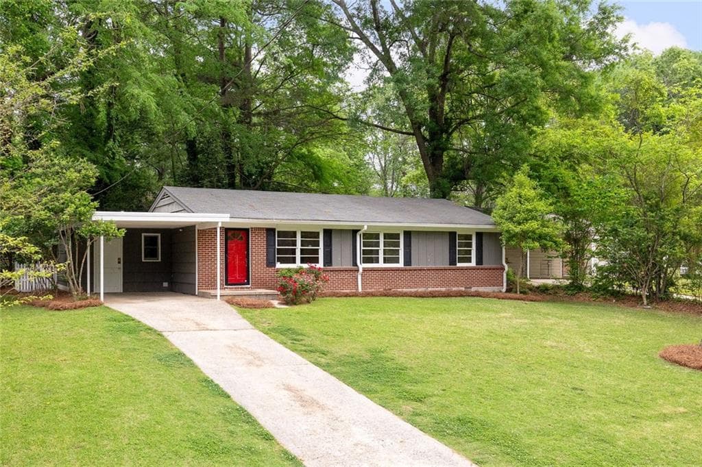 3 bedroom, 2 bathroom single family residence sold at 3007 Stratford Arms Drive, Chamblee, GA 30341
