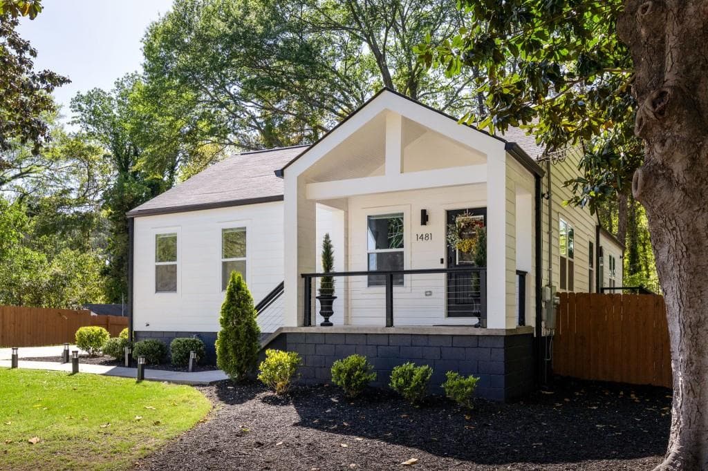 other sold at 1481 Almont Drive, Atlanta, GA 30310