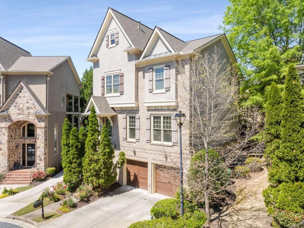 4 bedroom, 4 bathroom single family residence sold at 1954 Saxon Valley Circle, Brookhaven, GA 30319