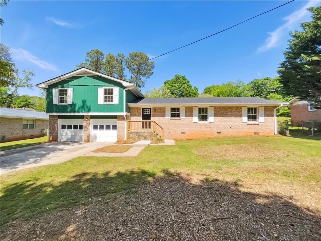 3 bedroom, 3 bathroom single family residence sold at 211 Murphy Avenue, Lawrenceville, GA 30044