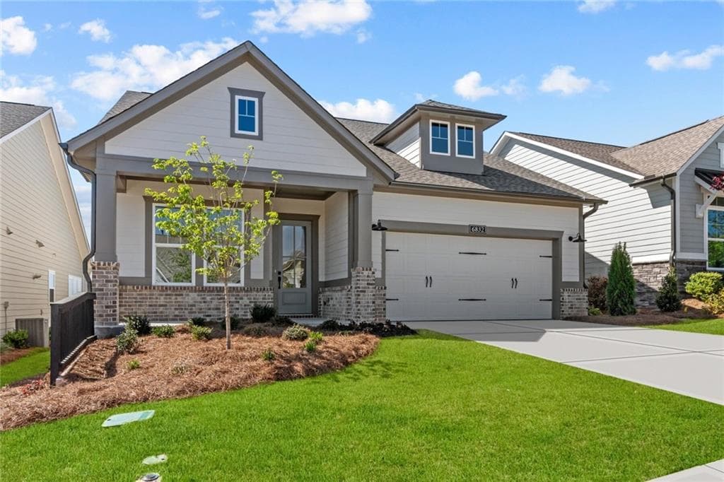 3 bedroom, 2 bathroom single family residence sold at 6832 Bungalow Road, Flowery Branch, GA 30542