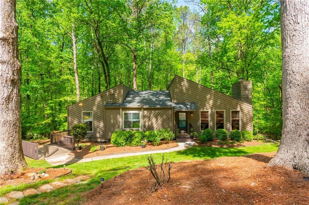 4 bedroom, 3 bathroom single family residence sold at 3925 Rock Mill Parkway, Marietta, GA 30062