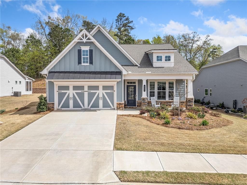 3 bedroom, 2 bathroom, 1,829 sq ft single family residence sold at 221 Hickory Bluffs Parkway, Canton, GA 30114