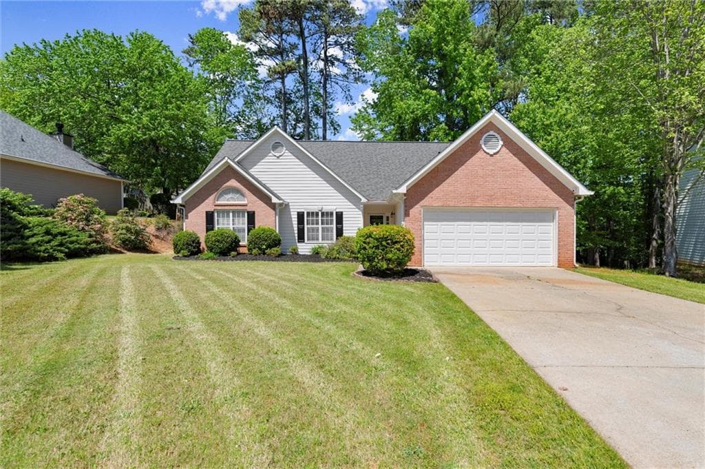 3 bedroom, 2 bathroom single family residence sold at 2880 Cressington Bend, Kennesaw, GA 30144