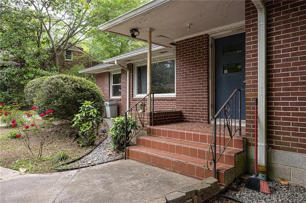 3 bedroom, 2 bathroom, 1,518 sq ft single family residence sold at 2383 N Decatur Road, Decatur, GA 30033