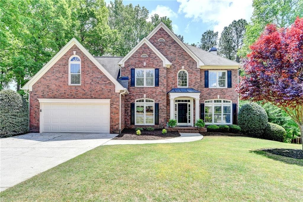 6 bedroom, 4 bathroom single family residence sold at 400 Overhill Bend, Johns Creek, GA 30005