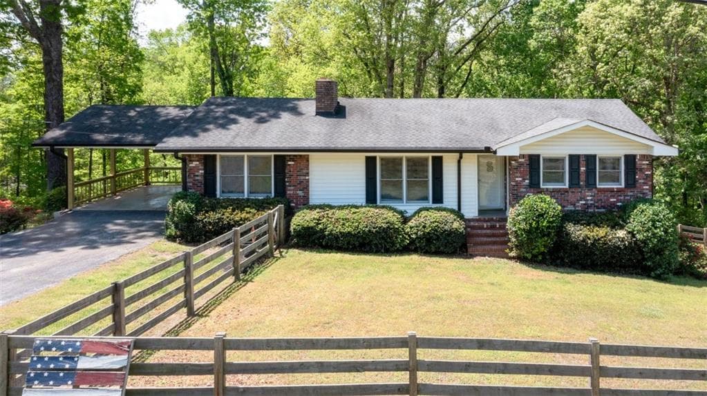 3 bedroom, 2 bathroom single family residence sold at 4265 Hurt Bridge Road, Cumming, GA 30028