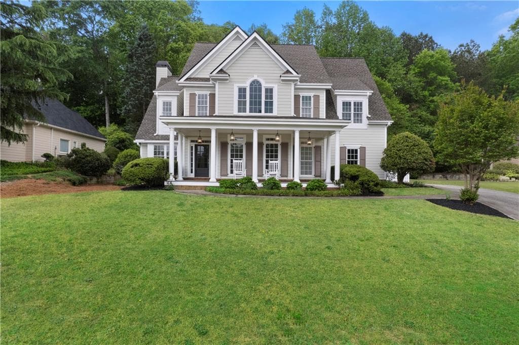 4 bedroom, 3 bathroom, 3,094 sq ft single family residence sold at 1827 Shaker Falls Lane, Lawrenceville, GA 30045