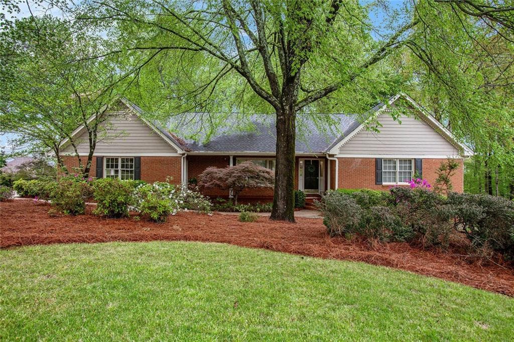 5 bedroom, 5 bathroom single family residence sold at 1235 Saint Ives Court, Suwanee, GA 30024