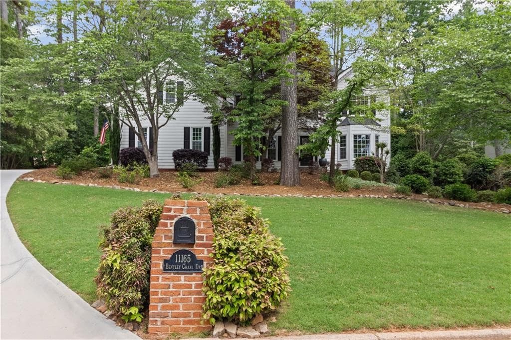5 bedroom, 4 bathroom single family residence sold at 11165 Bentley Chase Drive, Johns Creek, GA 30097