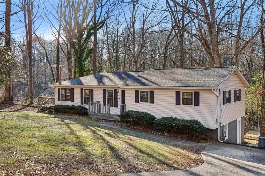 3 bedroom, 2 bathroom, 2,064 sq ft single family residence sold at 409 Katherine Lane, Woodstock, GA 30189