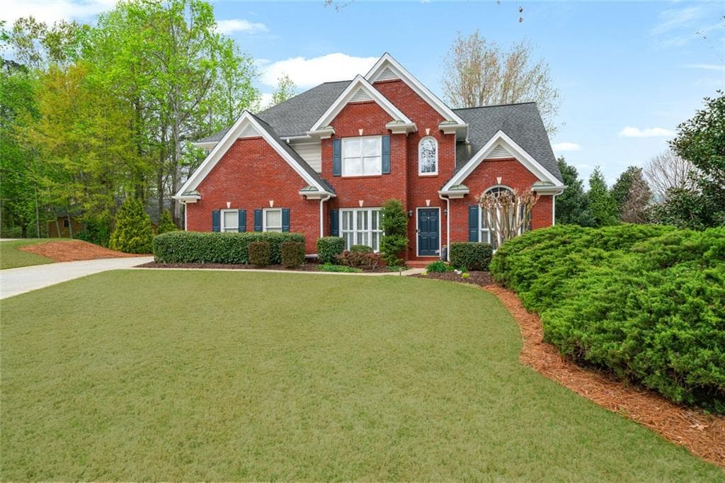 5 bedroom, 4 bathroom single family residence sold at 7010 Beloit Place, Roswell, GA 30075
