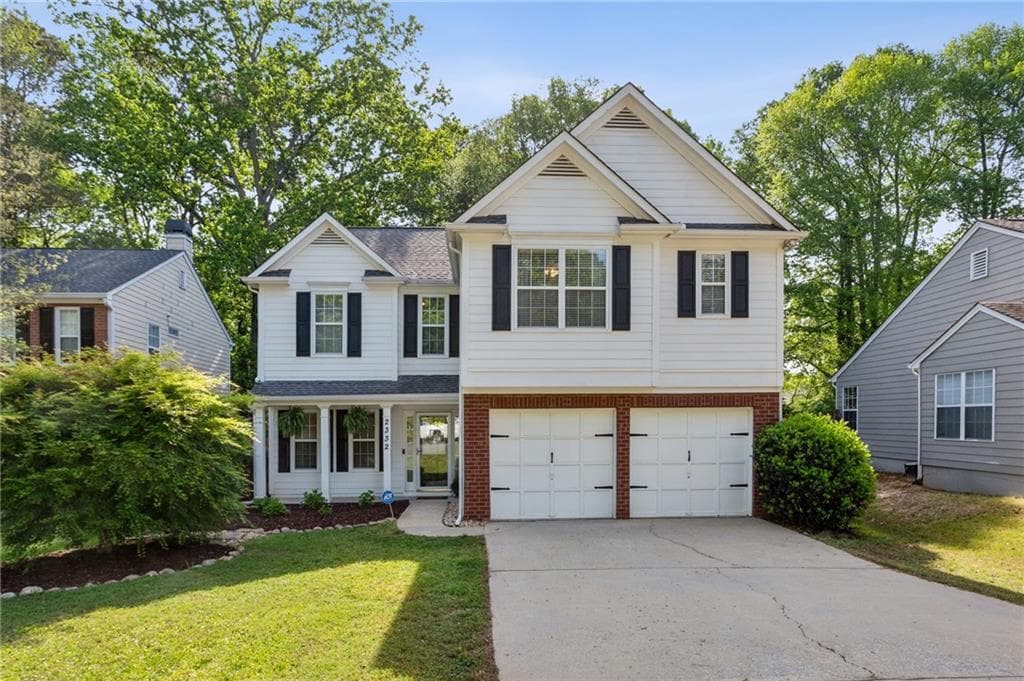 3 bedroom, 3 bathroom single family residence sold at 2332 Leacroft Way, Marietta, GA 30062