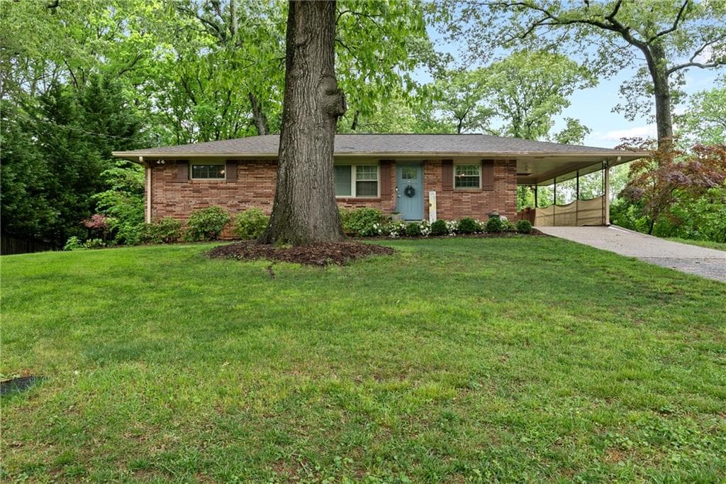 3 bedroom, 3 bathroom single family residence sold at 2337 Elmwood Circle, Atlanta, GA 30339