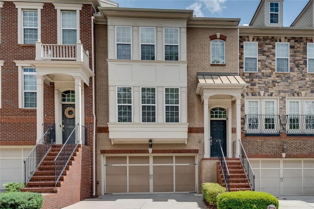 4 bedroom, 4 bathroom, 2,304 sq ft townhouse sold at 4905 GREYLOCK Walk, Atlanta, GA 30339