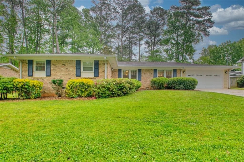 3 bedroom, 2 bathroom single family residence sold at 4507 N PEACHTREE Road, Dunwoody, GA 30338