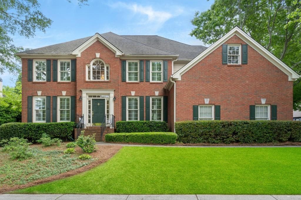 5 bedroom, 5 bathroom single family residence sold at 400 Fieldstone Landing, Alpharetta, GA 30005