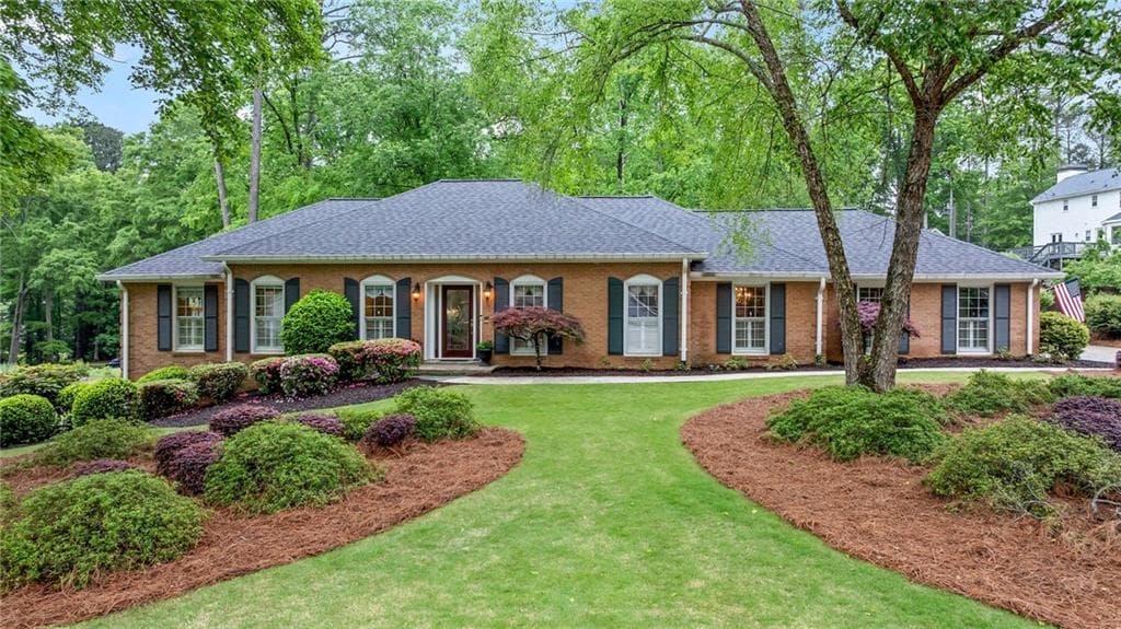 5 bedroom, 4 bathroom single family residence sold at 1405 Murdock Road, Marietta, GA 30062