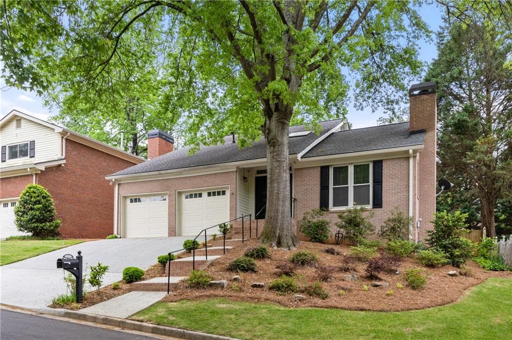3 bedroom, 3 bathroom single family residence sold at 1205 Club Walk Drive, Brookhaven, GA 30319