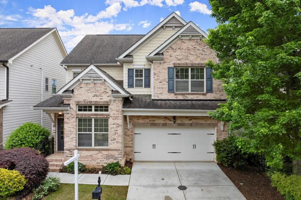 3 bedroom, 3 bathroom single family residence sold at 7340 Jamestown Drive, Alpharetta, GA 30005