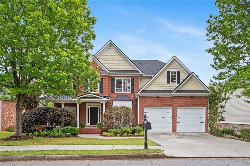 5 bedroom, 4 bathroom single family residence sold at 1692 Holcomb Lake Road, Marietta, GA 30062