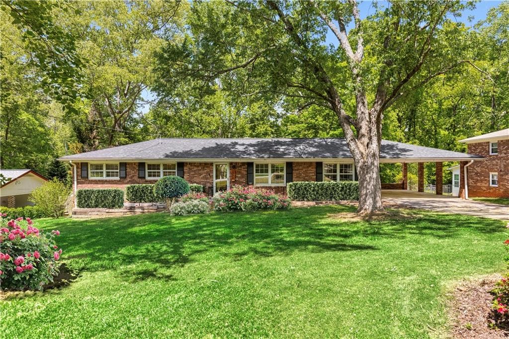 3 bedroom, 2 bathroom single family residence sold at 1901 Trophy Drive, Marietta, GA 30062