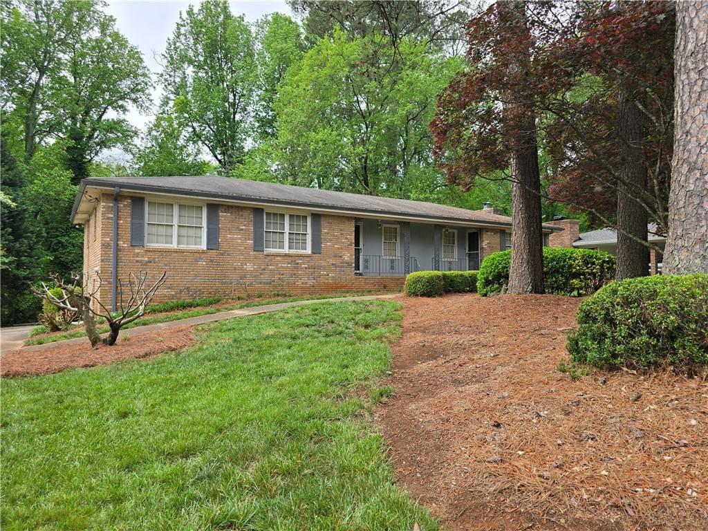 3 bedroom, 2 bathroom single family residence sold at 1810 Trophy Drive, Marietta, GA 30062