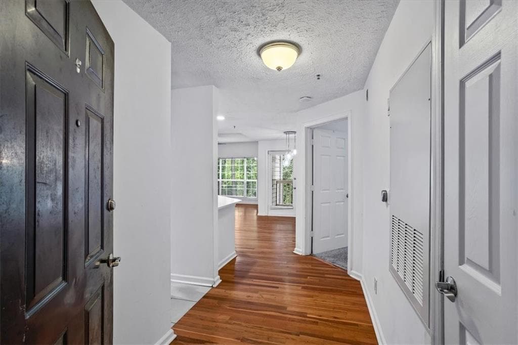 3 bedroom, 2 bathroom condominium sold at 1250 Parkwood Circle 3101, Atlanta, GA 30339