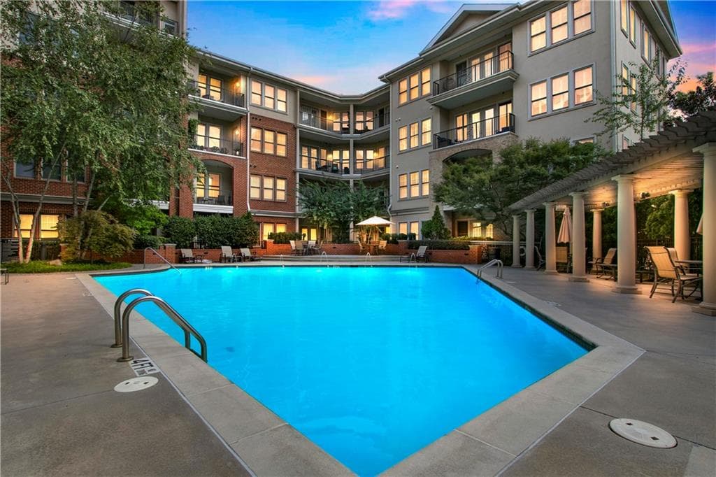 2 bedroom, 3 bathroom, 1,730 sq ft condominium sold at 3621 Vinings Slope 3202, Atlanta, GA 30339
