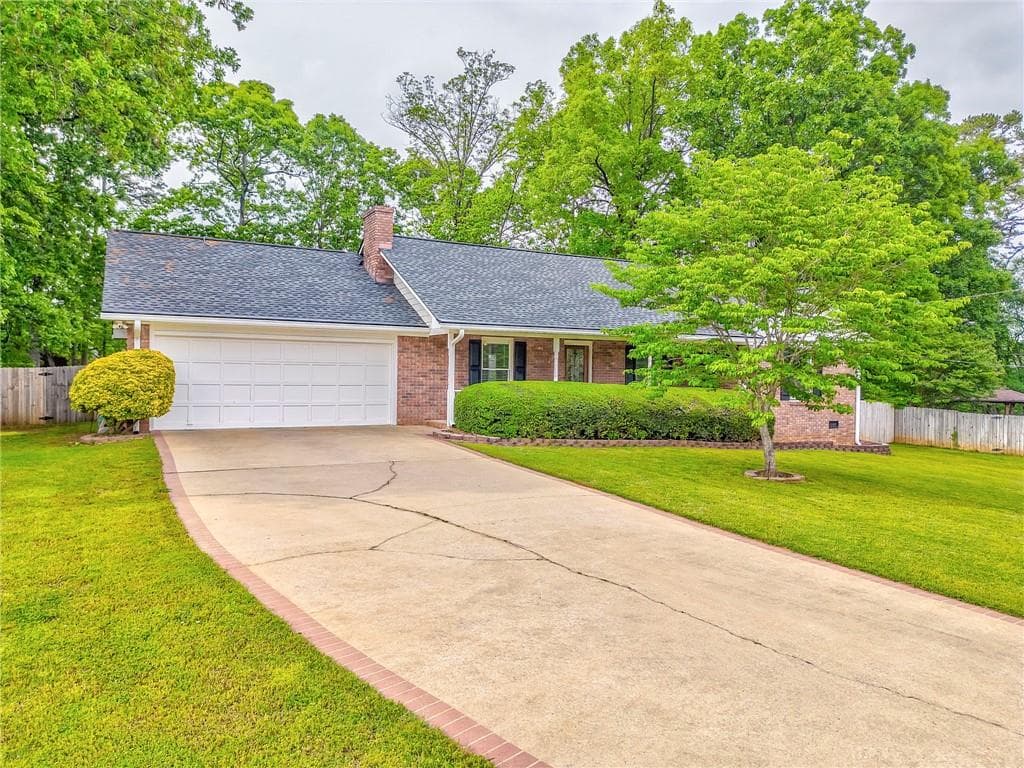3 bedroom, 2 bathroom single family residence sold at 112 Eastwood Drive, Cartersville, GA 30120