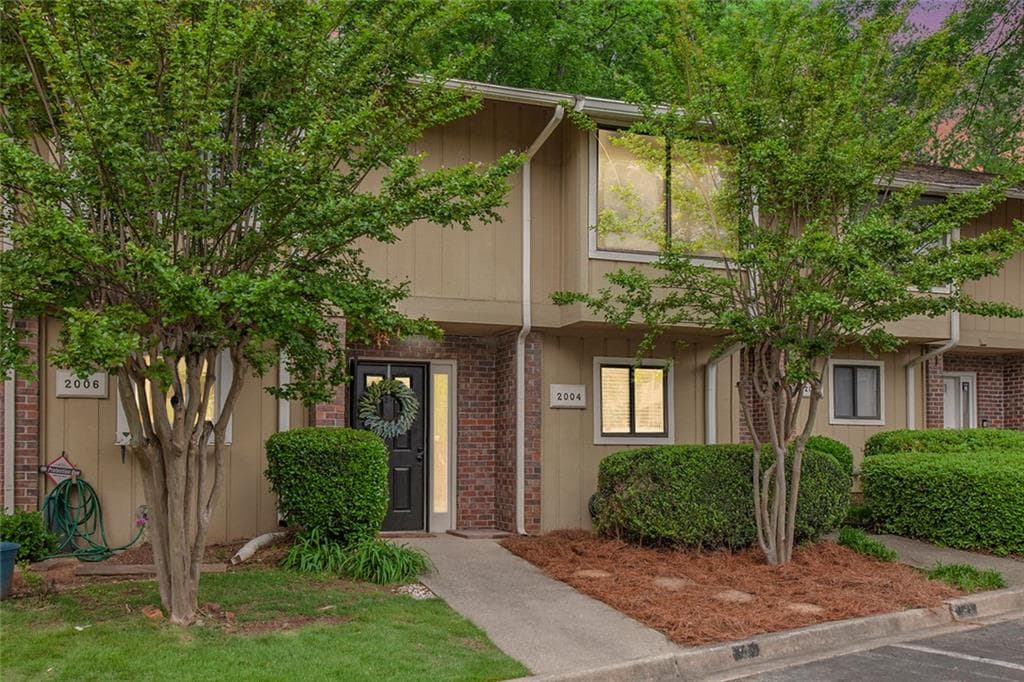2004 Stratford Place, Marietta, GA 30067 — most recent listing photo