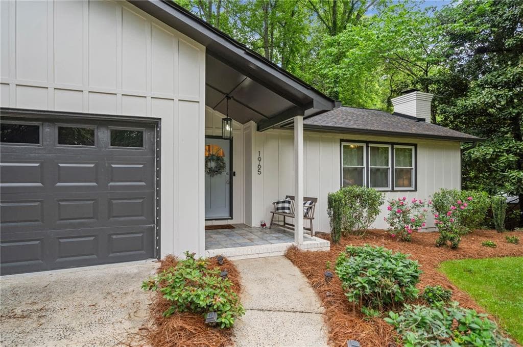 3 bedroom, 2 bathroom single family residence sold at 1965 Stilesboro Drive, Kennesaw, GA 30152