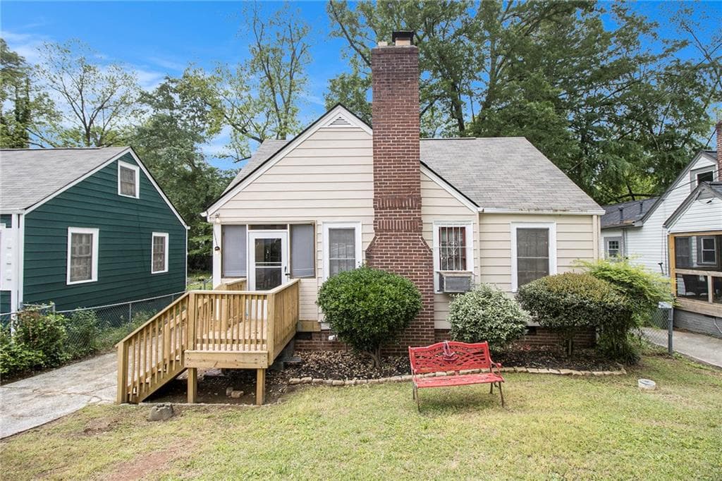 2 bedroom, 1 bathroom, 791 sq ft single family residence sold at 1798 Alvarado Terrace, Atlanta, GA 30310
