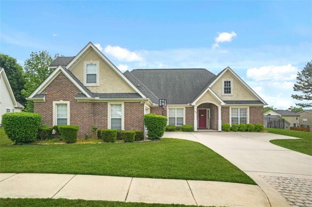 4 bedroom, 2 bathroom single family residence sold at 380 Vista Creek Drive, Stockbridge, GA 30281