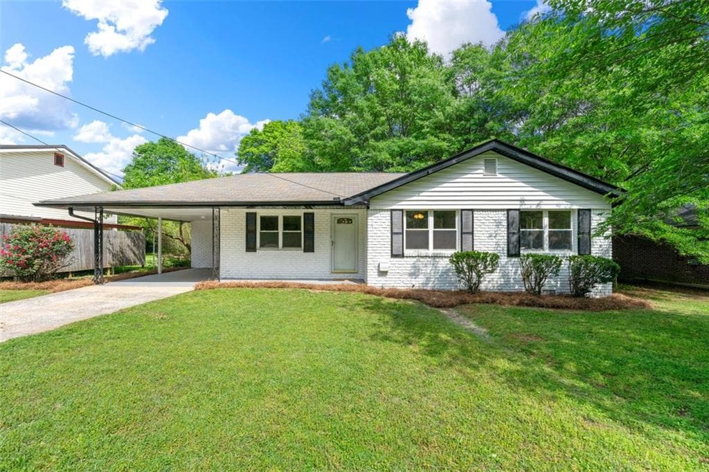 3 bedroom, 1 bathroom single family residence sold at 2125 LYNN Drive, Marietta, GA 30060