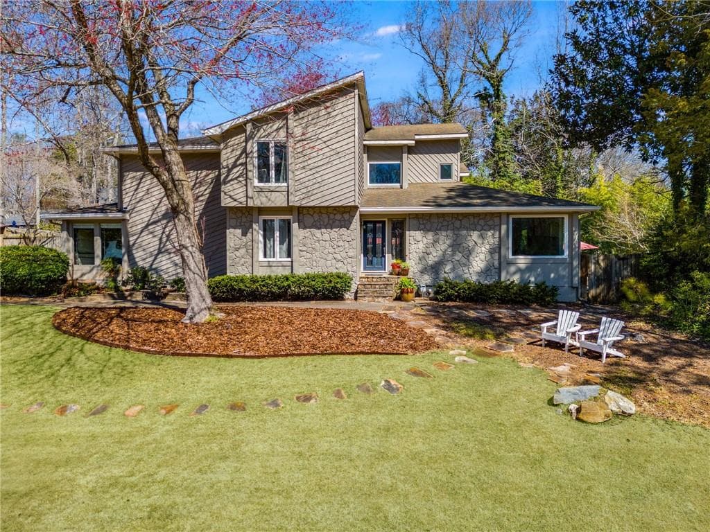 4 bedroom, 3 bathroom single family residence sold at 3261 Turtle Lake Court, Marietta, GA 30067
