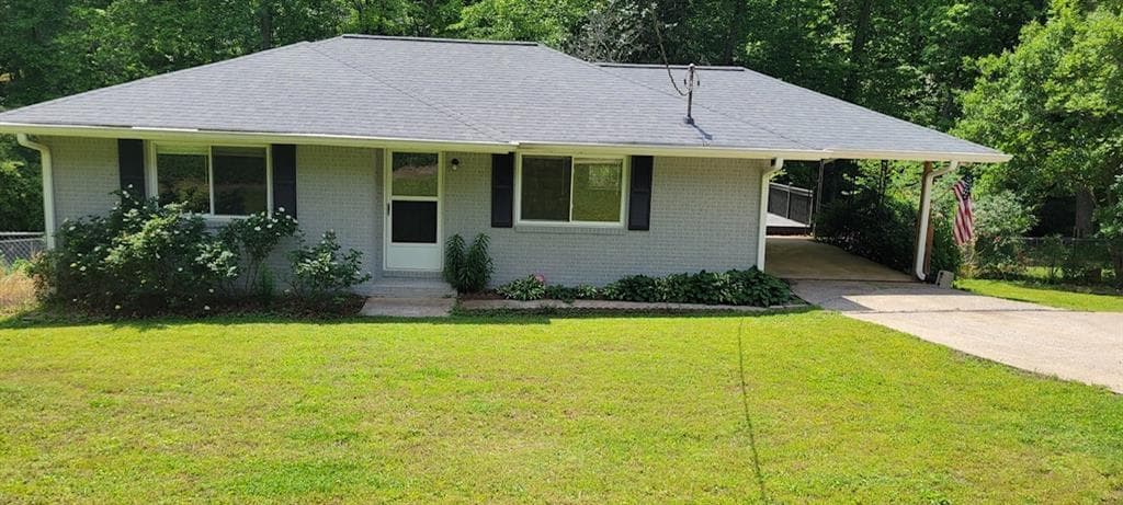 3 bedroom, 1 bathroom single family residence sold at 3844 Davis Street, Suwanee, GA 30024