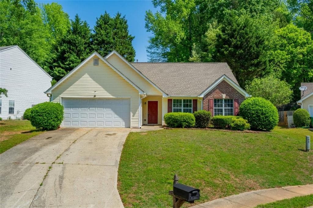 3 bedroom, 2 bathroom single family residence sold at 648 Bellingham Drive, Sugar Hill, GA 30518