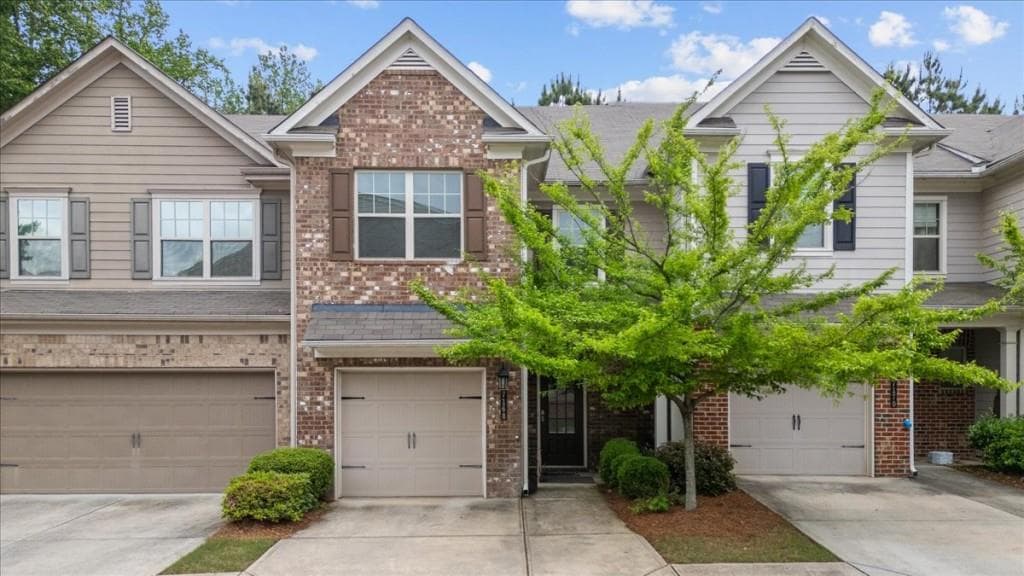 3 bedroom, 3 bathroom townhouse sold at 7168 Kingswood Run Drive, Atlanta, GA 30340
