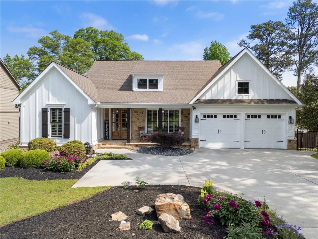 5 bedroom, 4 bathroom single family residence sold at 1127 Bank Street, Smyrna, GA 30080